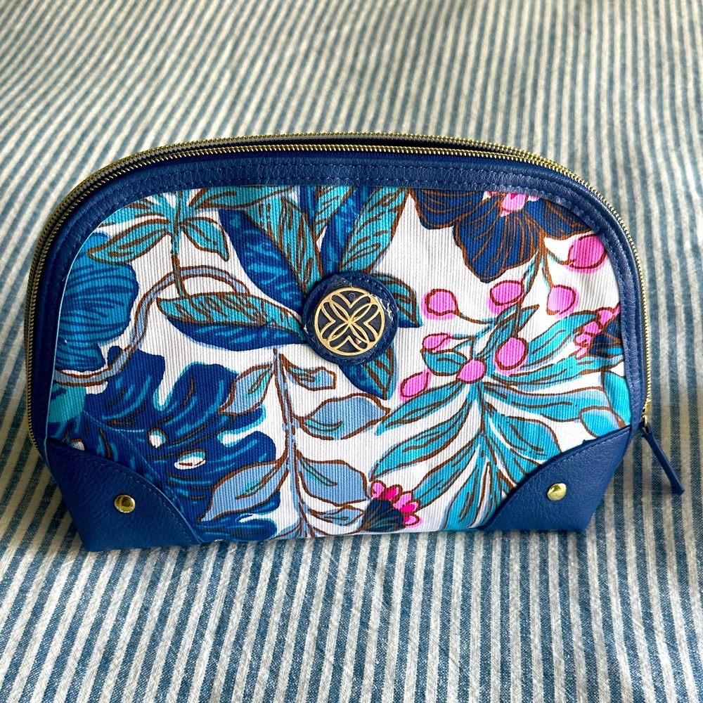 Lilly Pouch